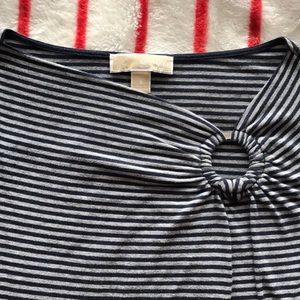 Asymmetrical neckline tee